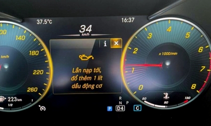 Mercedes-Benz GLC bị hao dầu động cơ